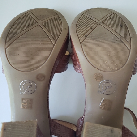 Chinese Laundry Tan Platform Heels - Picture 12 of 13
